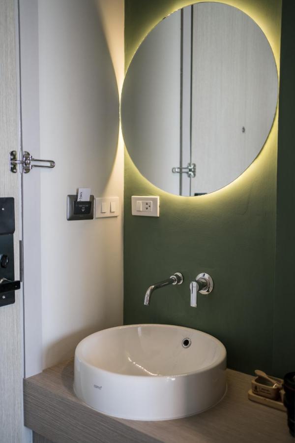 Yanud Residence Phuket Extérieur photo