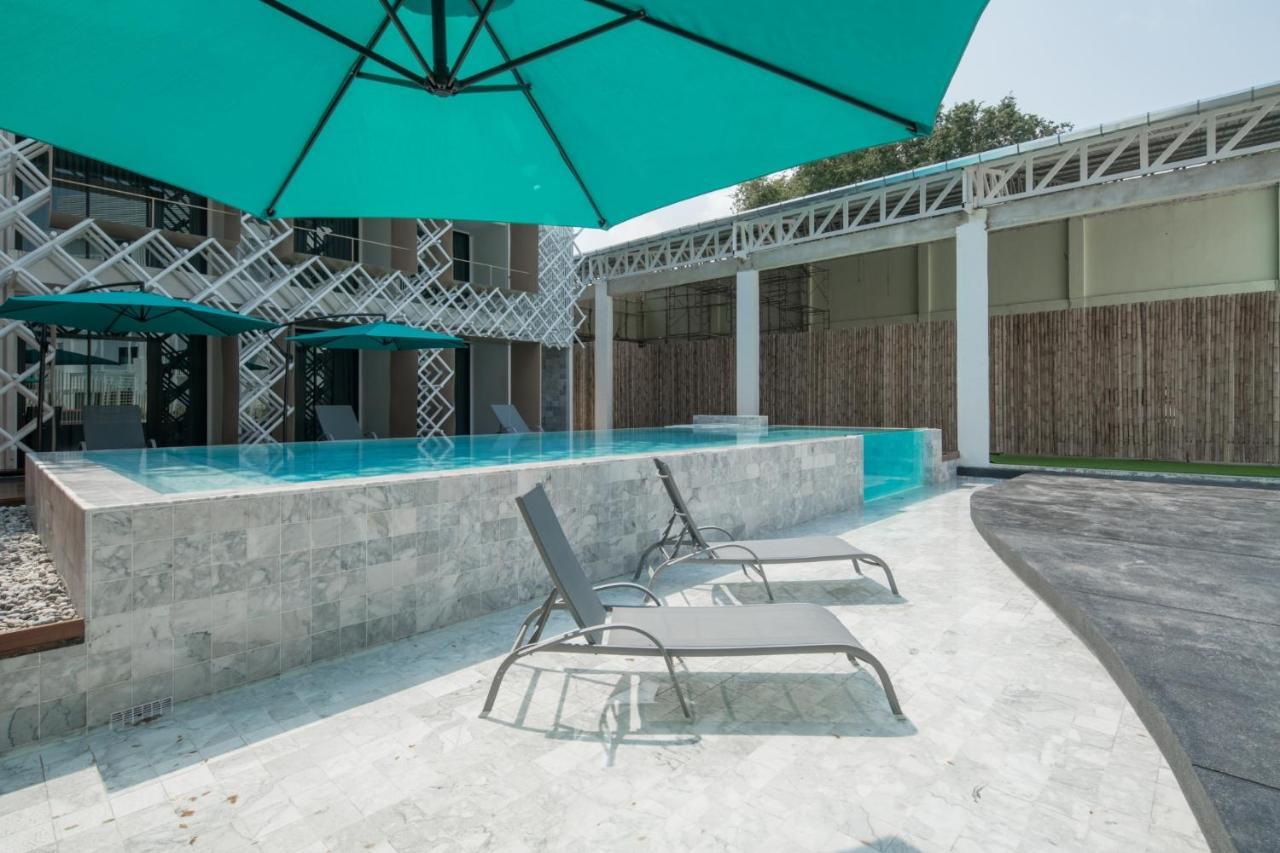 Yanud Residence Phuket Extérieur photo